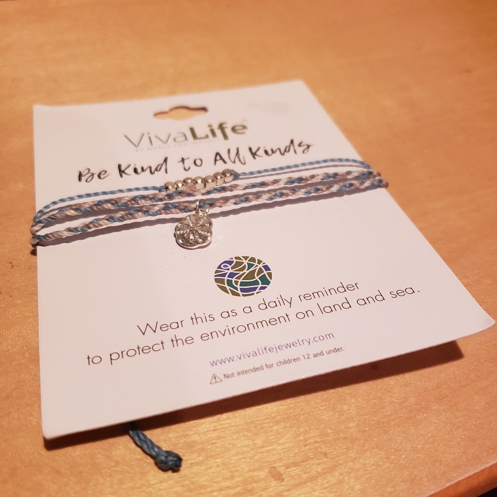 NWT VivaLife Be Kind to All Kinds Bracelet
